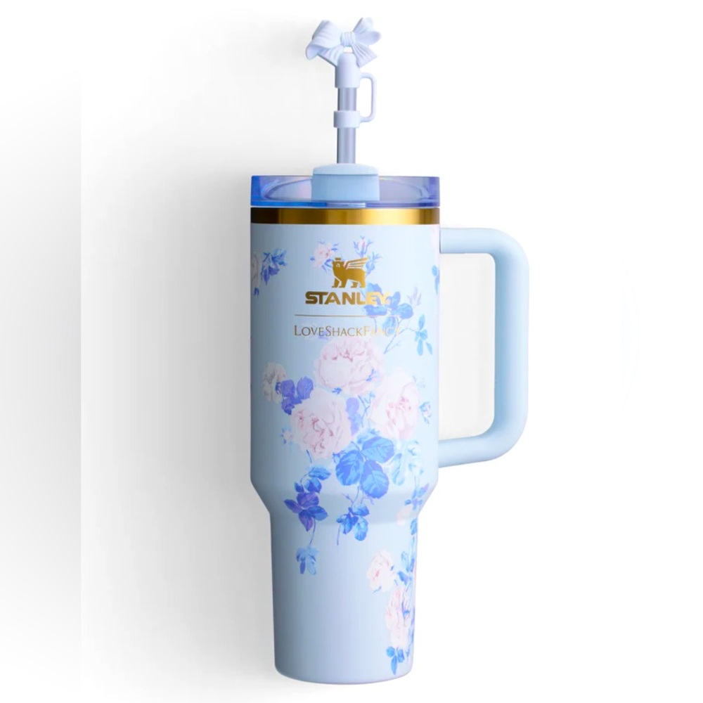 NEVER OPENED StanleyxLoveShackFancy 40oz Quencher NWT Blue Everblooming Rosettes